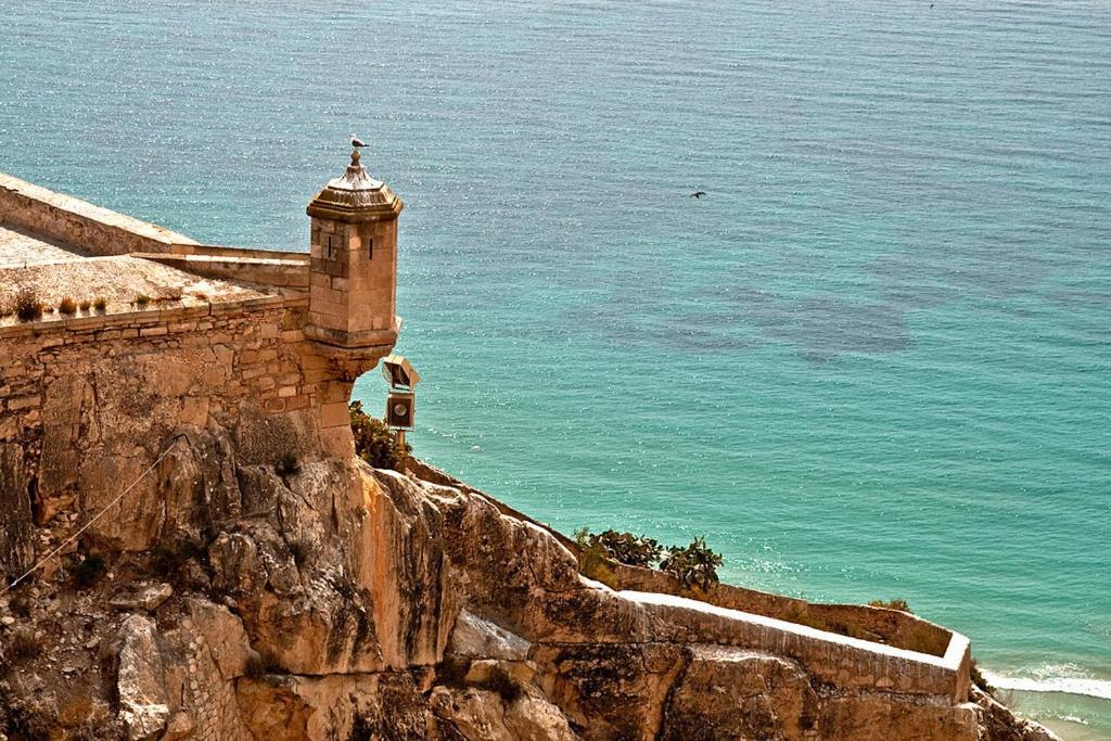 Centrico Y Espacioso Piso En Barrio Tranquilo Alicante Dış mekan fotoğraf
